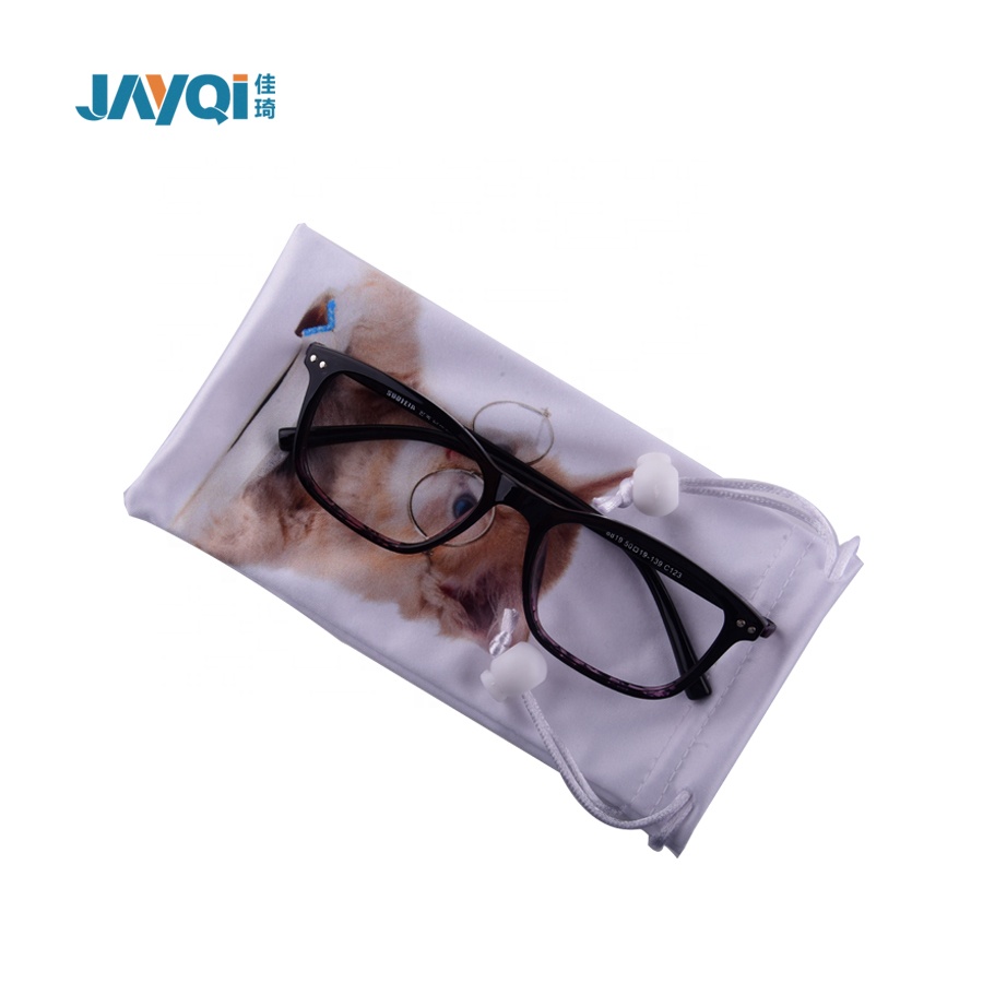 Mode adaptée aux besoins du client de boucle de ressort dans le lecteur décoratif de verres de vue avec le sac